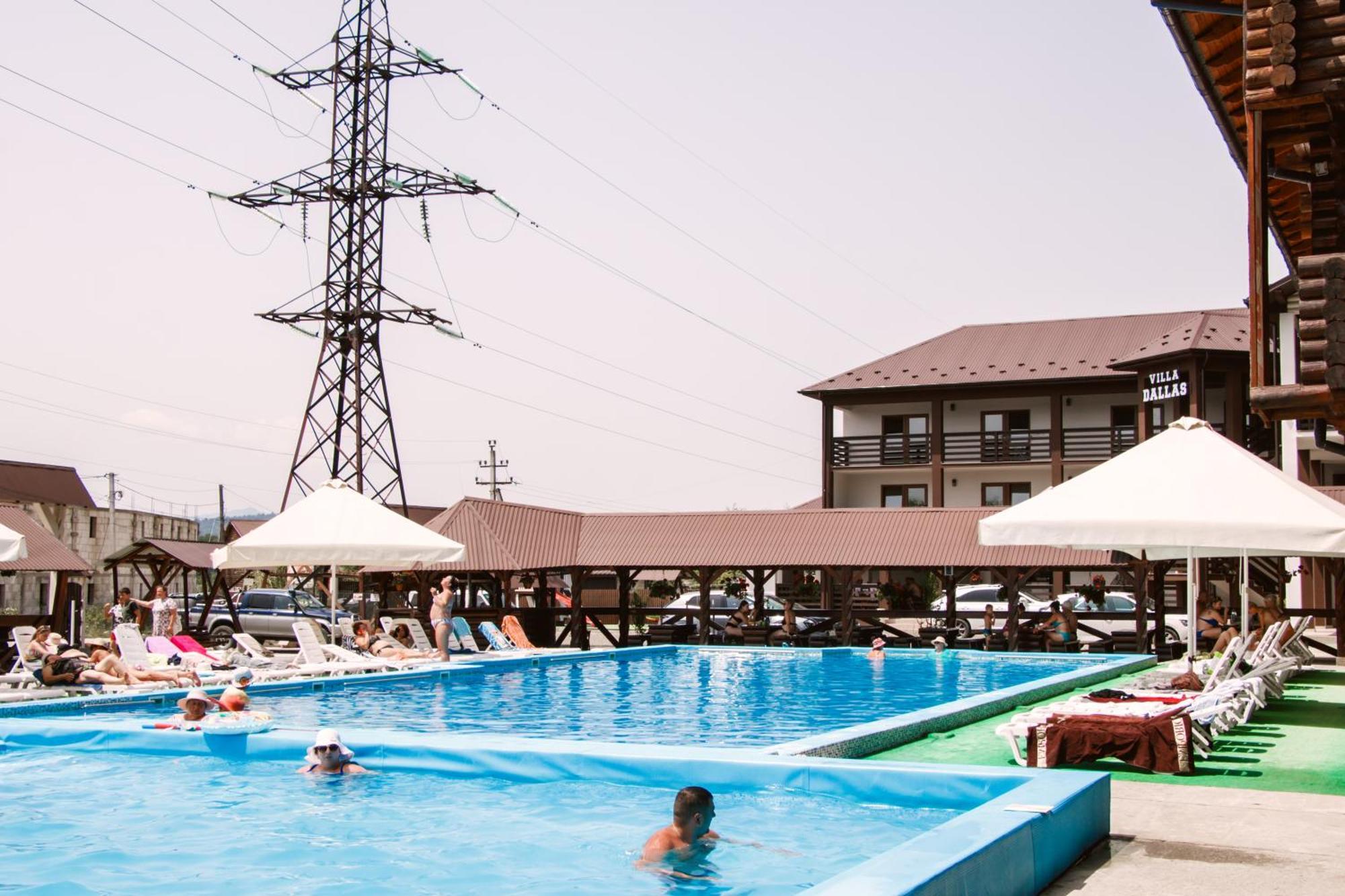 Dallas Hotel Sołotwyno